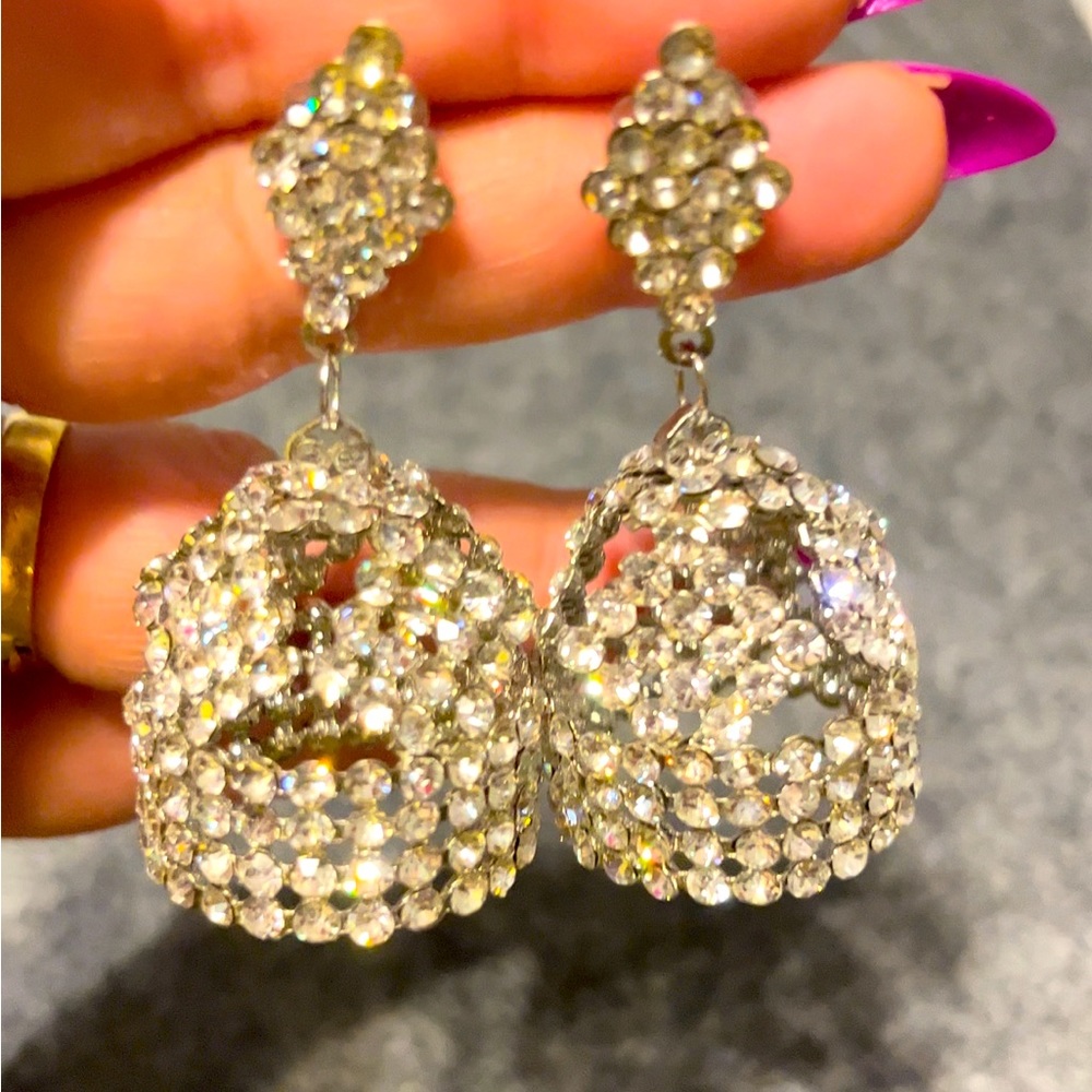 Stonework jhumka - chandelier art deco earrings